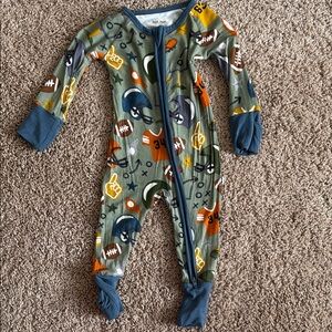 Football Print Bamboo Onesie
Little Sleepies